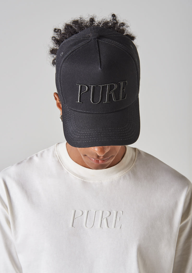 Gorra negra pura